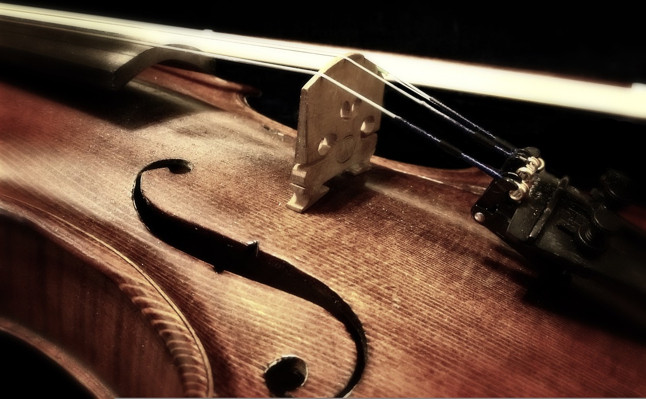 5 sposobów na zarabianie pieniędzy grając na skrzypcach